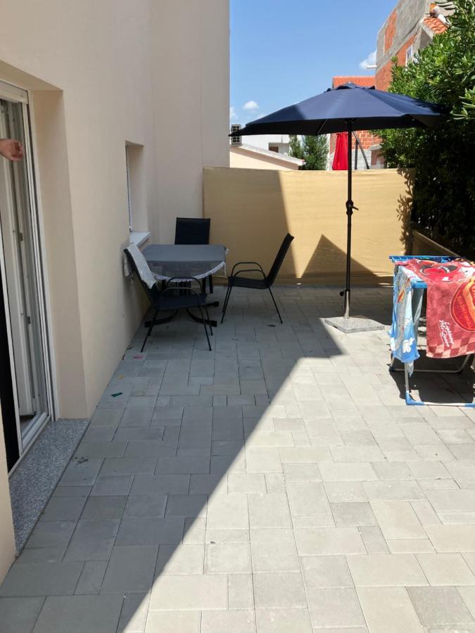 Apartmani Ivanic Vir Eksteriør bilde