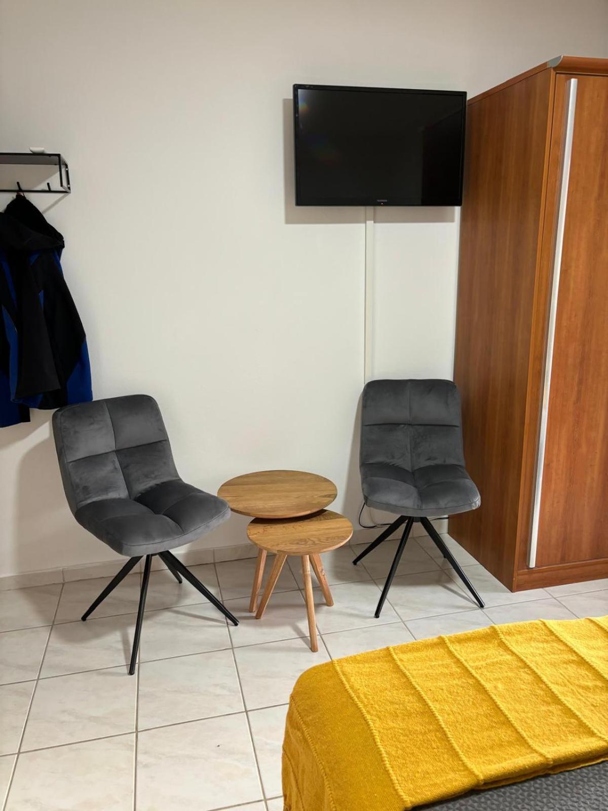 Apartmani Ivanic Vir Eksteriør bilde